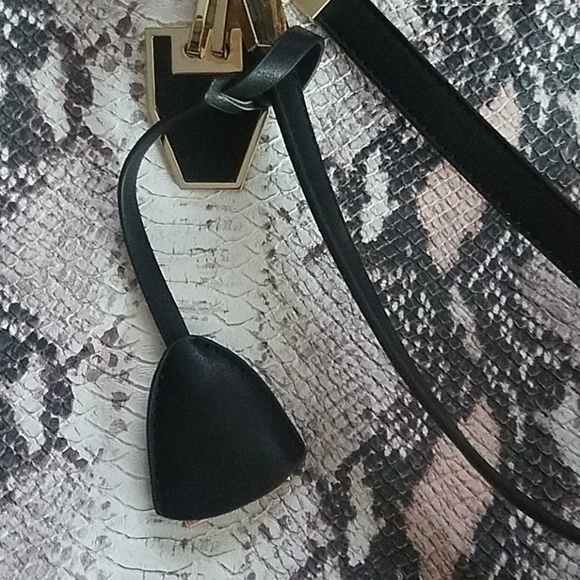 🔵 Purse - Picture 3 of 10